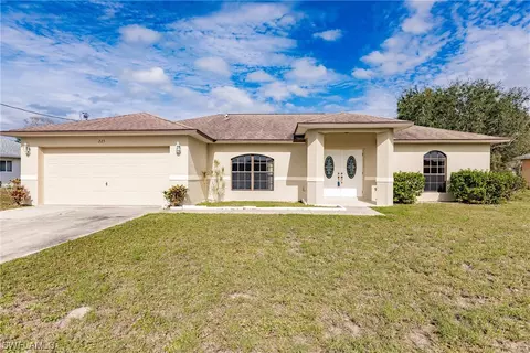 225 Ambury St, Fort Myers, FL 33913