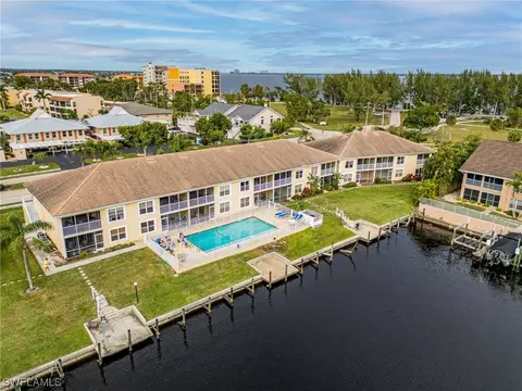 1950 Beach Pkwy #202, Cape Coral, FL 33904