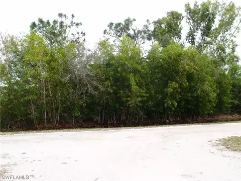 8810 Kodiak Ln, Saint James City, FL 33956