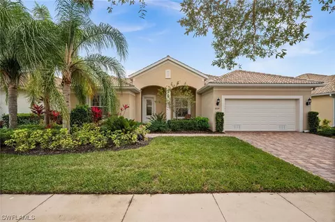 8514 Karina Ct, Naples, FL 34114