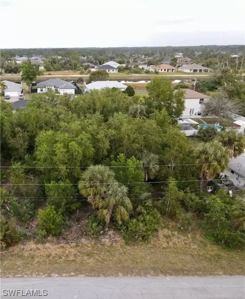2608 Rena Ln, Lehigh Acres, FL 33971