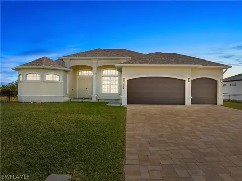 725 NW 36th Pl, Cape Coral, FL 33993