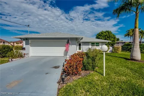5101 York Ct, Cape Coral, FL 33904