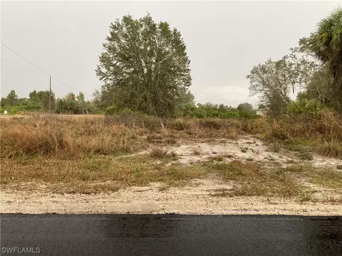 545 Lone Star Ln, Lehigh Acres, FL 33974