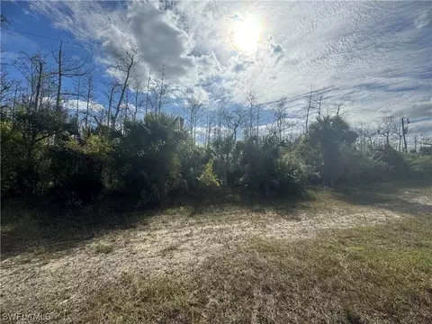 437 Greenbriar Blvd, Lehigh Acres, FL 33972