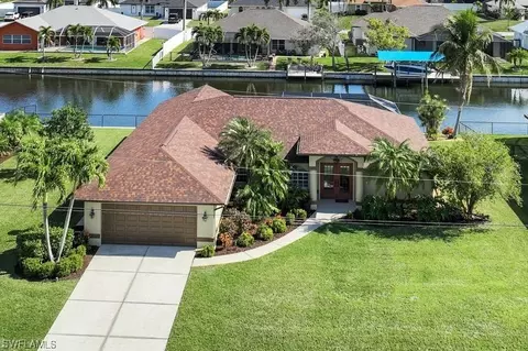 1401 SW 4th Pl, Cape Coral, FL 33991
