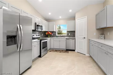 2808 Nelson Rd N, Cape Coral, FL 33993