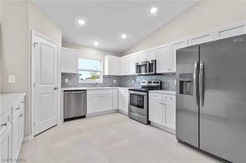 1233 NW 12th Pl, Cape Coral, FL 33993