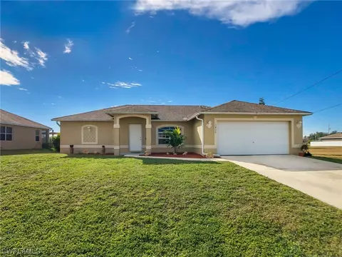 1830 NW 15th Ter, Cape Coral, FL 33993