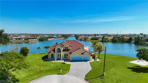 1900 NW 8th Ln, Cape Coral, FL 33993