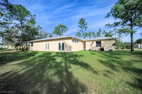 Exterior - 7835 23rd Pl, Labelle, FL 33935 photo 7 of 8