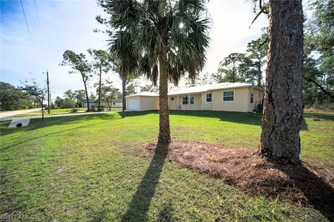 Exterior - 7835 23rd Pl, Labelle, FL 33935 photo 5 of 8
