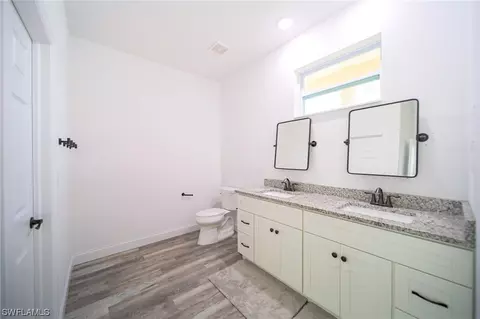 Bath - 7835 23rd Pl, Labelle, FL 33935 photo 1 of 3