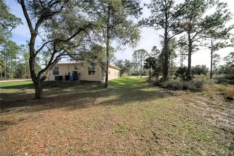 Exterior - 7835 23rd Pl, Labelle, FL 33935 photo 6 of 8