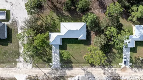 Exterior - 7835 23rd Pl, Labelle, FL 33935 photo 8 of 8