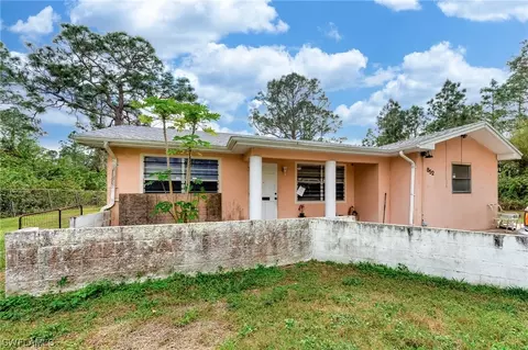 852 Ashland St E, Lehigh Acres, FL 33974