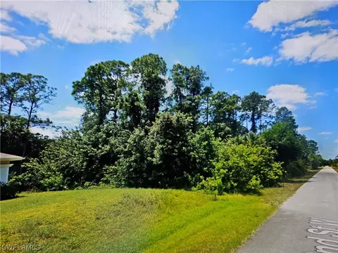 3409 52nd St W, Lehigh Acres, FL 33971
