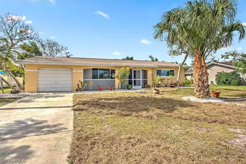 634 Grandview Dr, Lehigh Acres, FL 33936