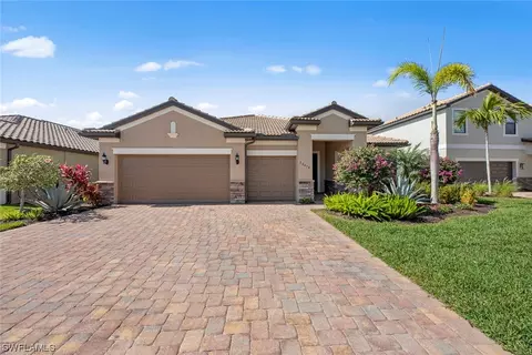 20454 Black Tree Ln, Estero, FL 33928