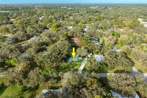 230 S Davis St, Labelle, FL 33935 photo 3