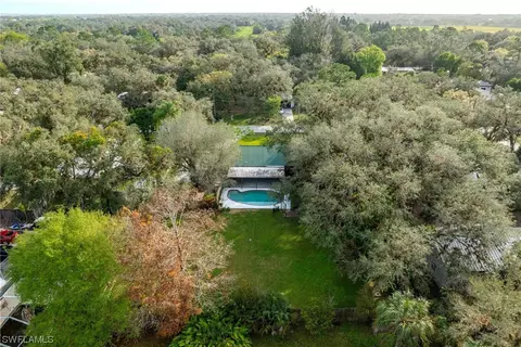 230 S Davis St, Labelle, FL 33935 photo 5