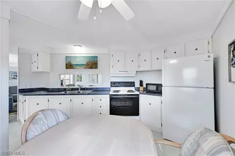 776 Roses Ln, North Fort Myers, FL 33917