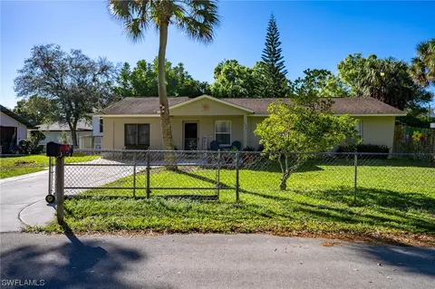 450 Christopher Ct, Labelle, FL 33935 photo 5