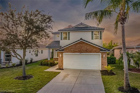 2674 Blue Cypress Lake Ct, Cape Coral, FL 33909