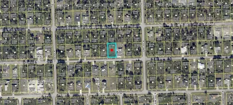 2906 48th St W, Lehigh Acres, FL 33971