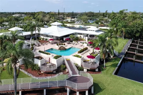 9139 Palm Island Cir, North Fort Myers, FL 33903