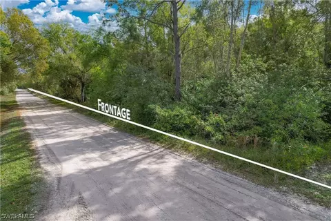 8750 Henderson Grade, North Fort Myers, FL 33917