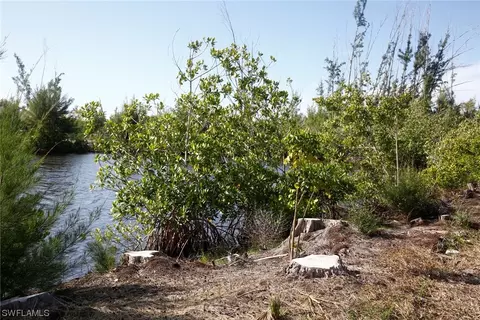 3351 Eighth Ave, Saint James City, FL 33956
