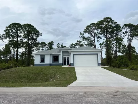 855 Clow St E, Lehigh Acres, FL 33974