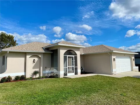 1209 NE 19th Ct, Cape Coral, FL 33909