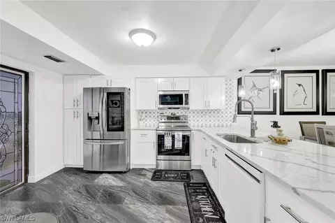 113 Pinebrook Dr, Fort Myers, FL 33907