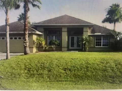 733 Bently St E, Lehigh Acres, FL 33974