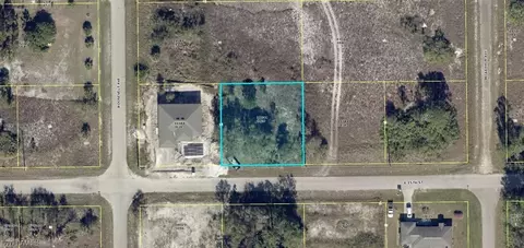 2703 E 15th St, Lehigh Acres, FL 33972