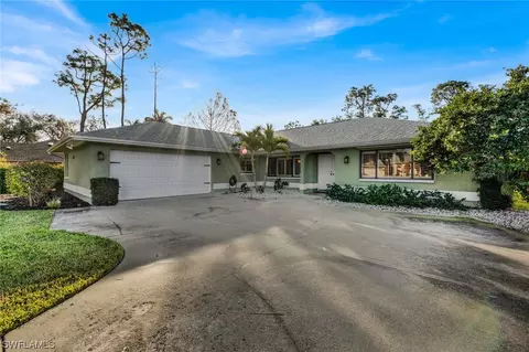 6735 Highland Pines Cir, Fort Myers, FL 33966