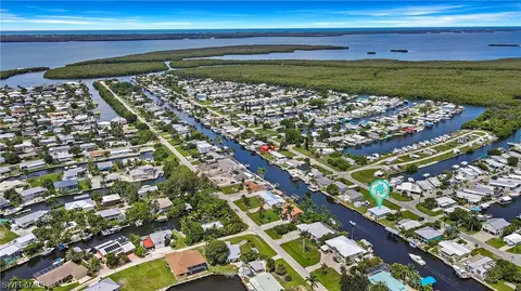 2752 York Rd, Other, FL 33956