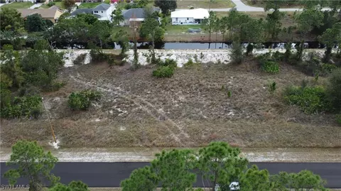 1214 Edelweiss St E, Lehigh Acres, FL 33974