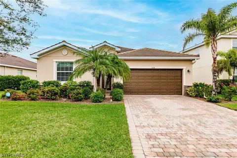 3518 E Hampton Cir, Alva, FL 33920
