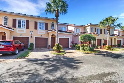 20320 Estero Gardens Cir #202, Estero, FL 33928