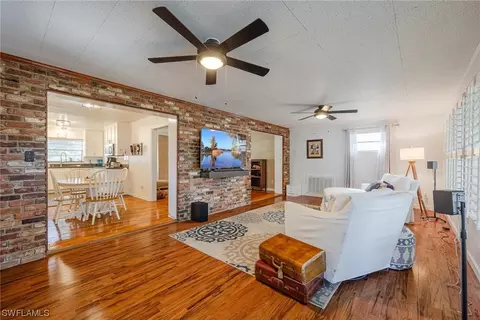 Living - 250 E Circle Dr, Clewiston, FL 33440 photo 6 of 10