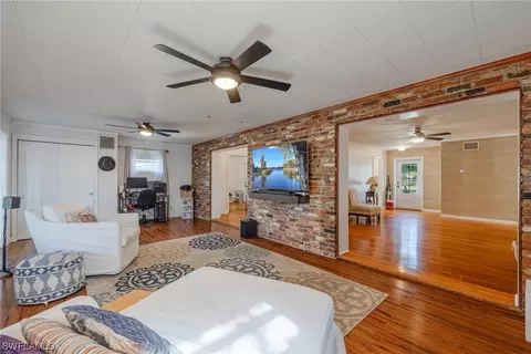Living - 250 E Circle Dr, Clewiston, FL 33440 photo 3 of 10