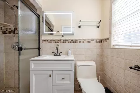 Bath - 250 E Circle Dr, Clewiston, FL 33440 photo 3 of 3