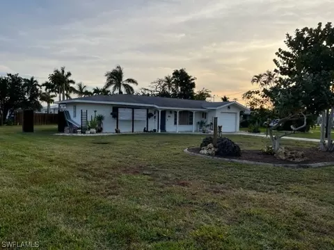 142 Bayshore Dr, Cape Coral, FL 33904