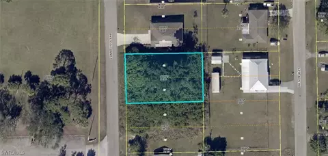 214 Connecticut Rd, Lehigh Acres, FL 33936