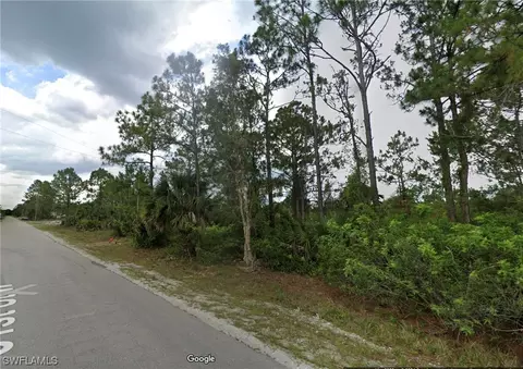 2719 51st St W, Lehigh Acres, FL 33971