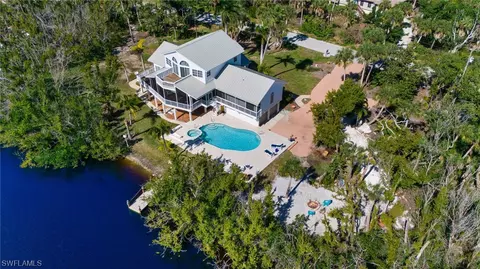 6090 Dinkins Lake Rd, Sanibel, FL 33957