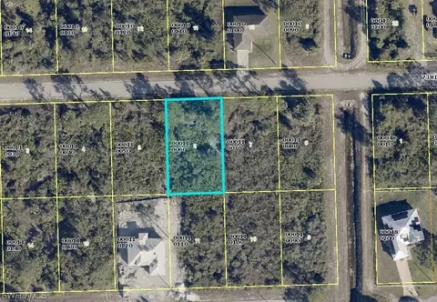 3505 73rd St W, Lehigh Acres, FL 33971